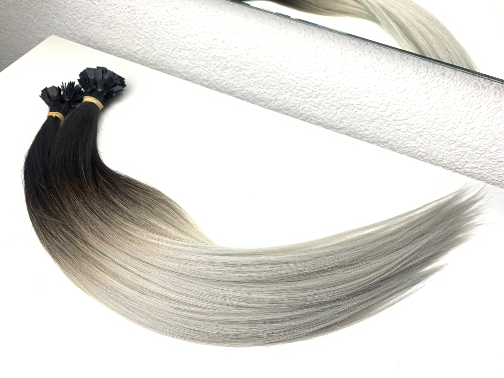 Sibirische_Schnitthaar_Keratin_Extensions_-_glatte_Struktur_-_50cm_-_FB_1a_Grau_Ombre_SW11440.png